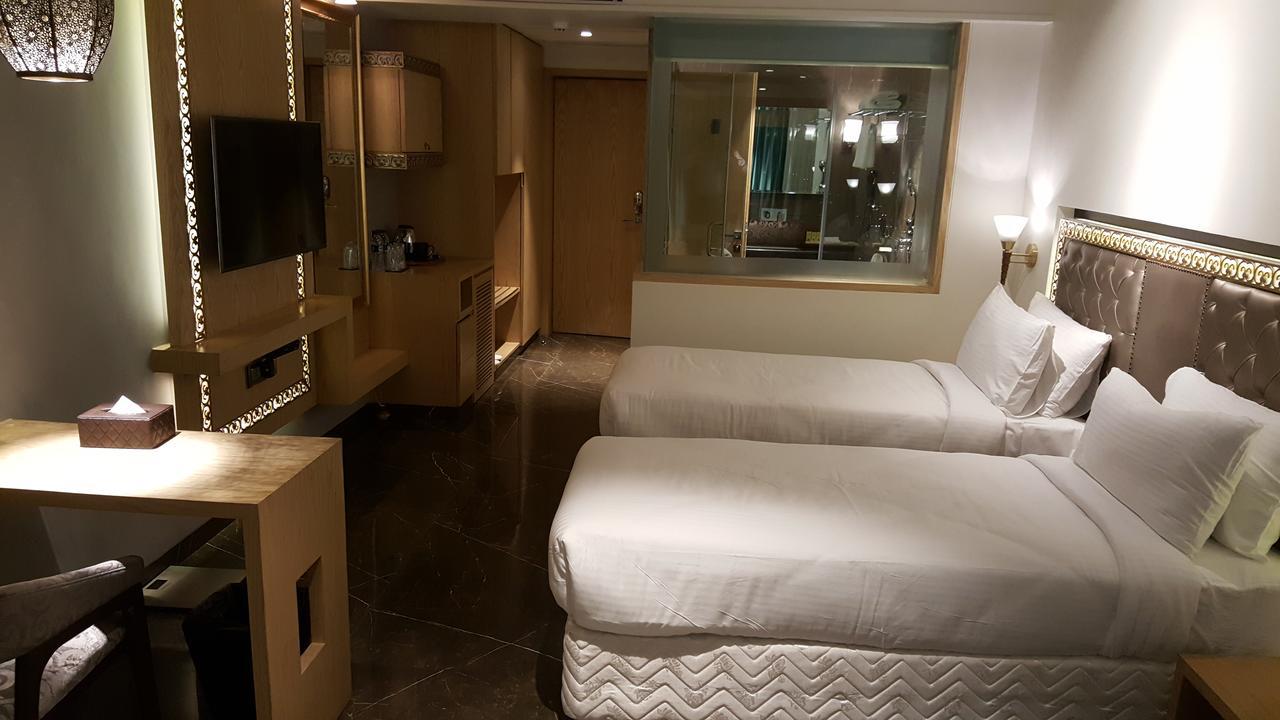Hotel Peninsula Redpine Bombay Extérieur photo
